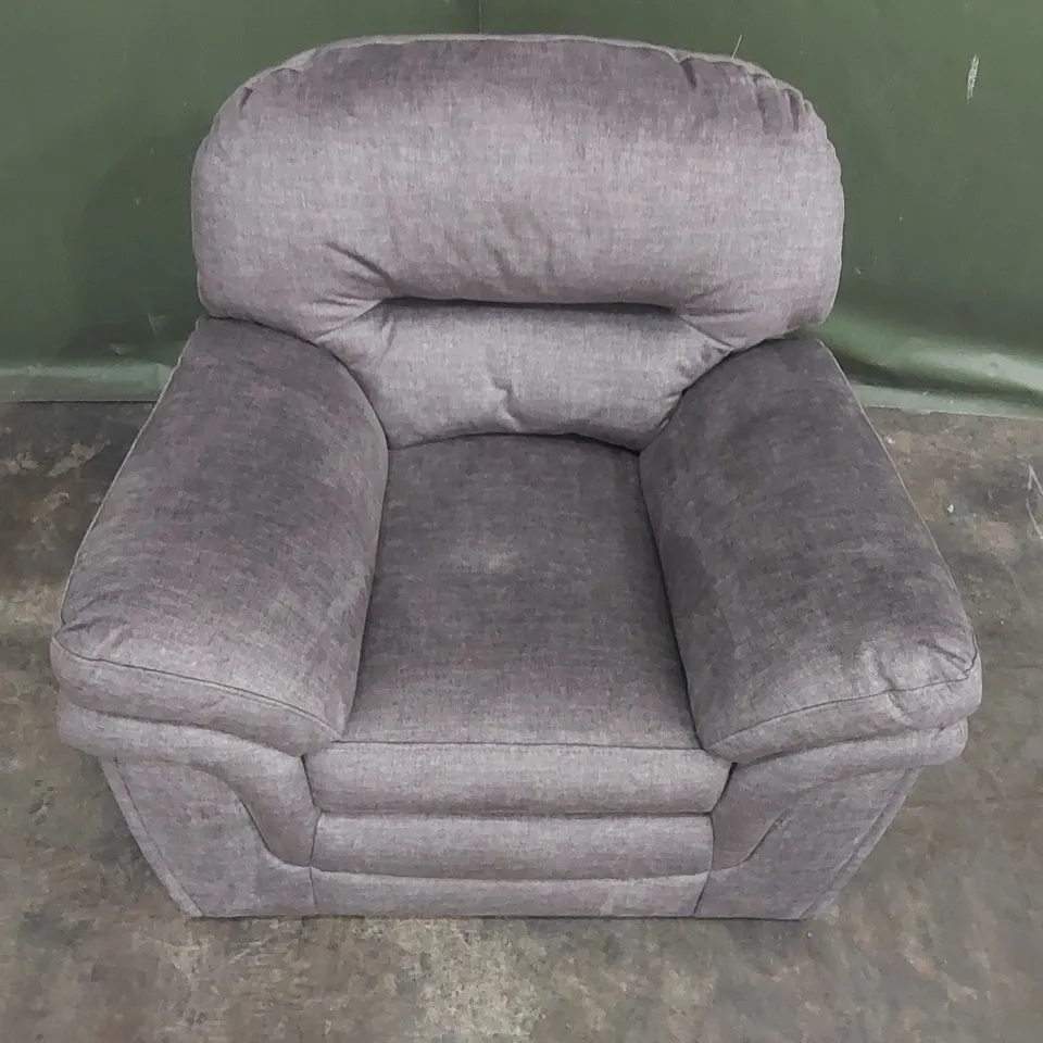 QUALITY DESIGNER FABRIC UPHOLSTERED ARMCHAIR - GREY