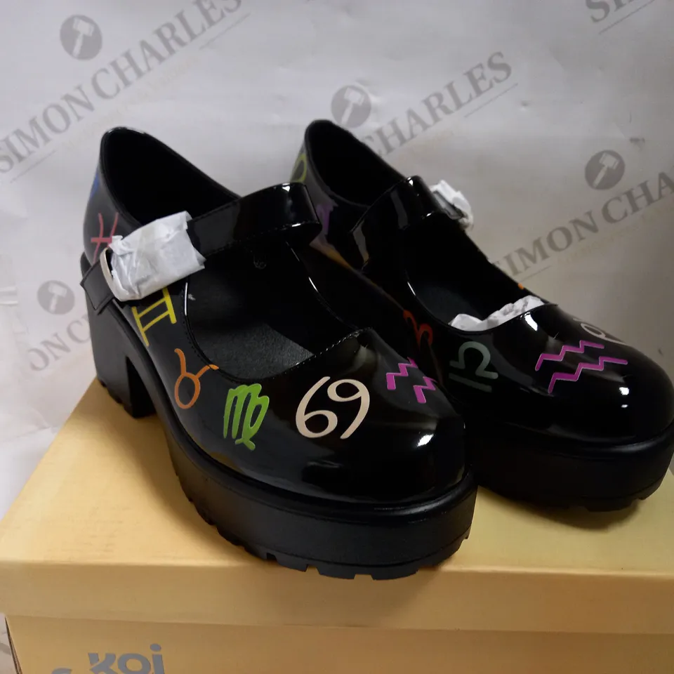 KOI VEGAN BLACK/PATENT GAMZEE TROLL MARY JANES - SIZE 5