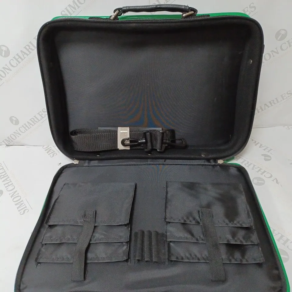 THE TRAINING SPECIALISTS BAG BLACK/GREEN