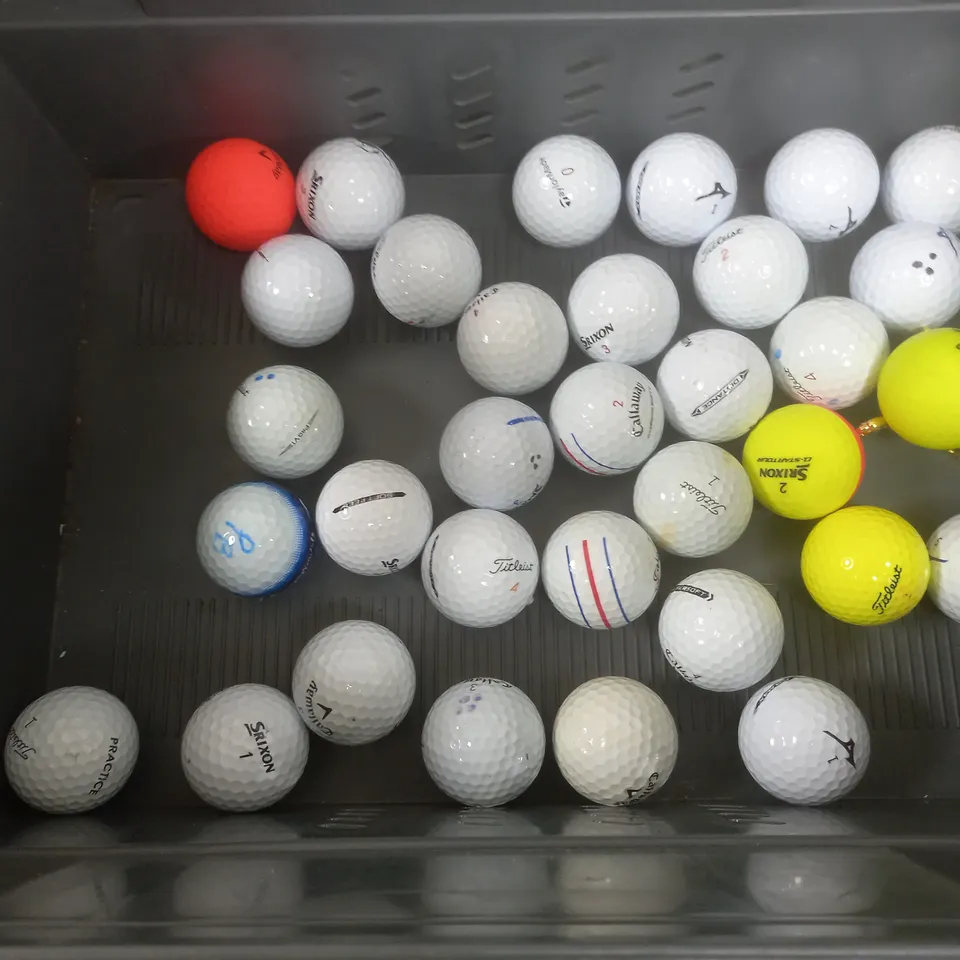 APPROXIMATELY 15 GOLFBALLS OF VARIOUS BRANDS/COLOURS 