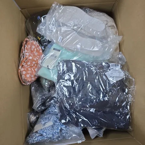 BOX OF APPROXIMATELY 20 ASSORTED ITEMS TO INCLUDE: PURE AND NATURAL CARDIGAN 