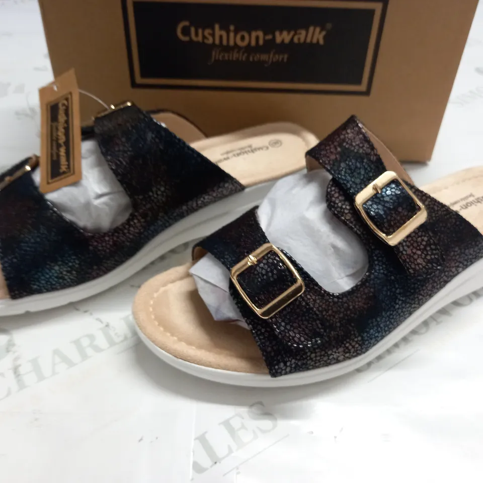 BOXED PAIR OF CUSHION WALK STRAPPY SANDALS - SIZE 8
