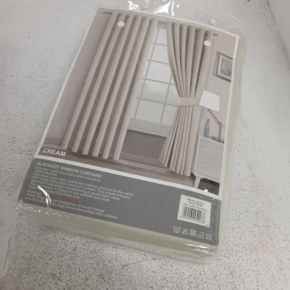 CREAM BLACKOUT CURTAINS WITH EYELETS – 66X90 IN (168X228 CM)