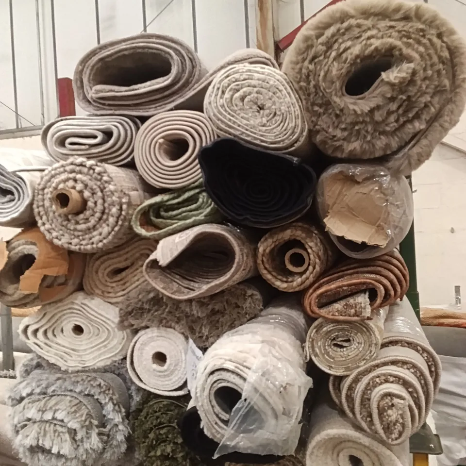 STILLAGE OF QUALITY DESIGNER AREA RUGS APPROXIMATELY 23