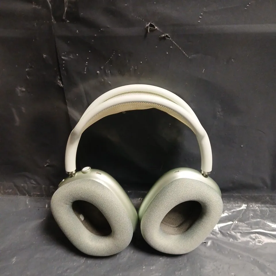 OVER-EAR HEADPHONES – OLIVE GREEN CUPS, WHITE HEADBAND