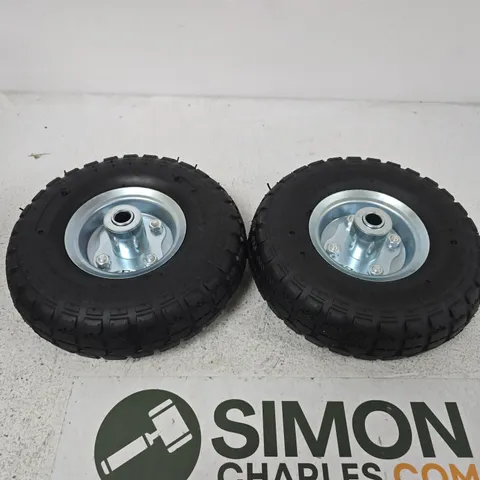 PAIR OF WHEELS WITH METAL HUBS
