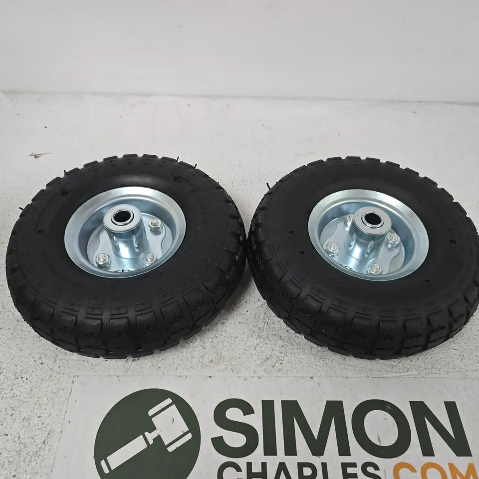PAIR OF WHEELS WITH METAL HUBS