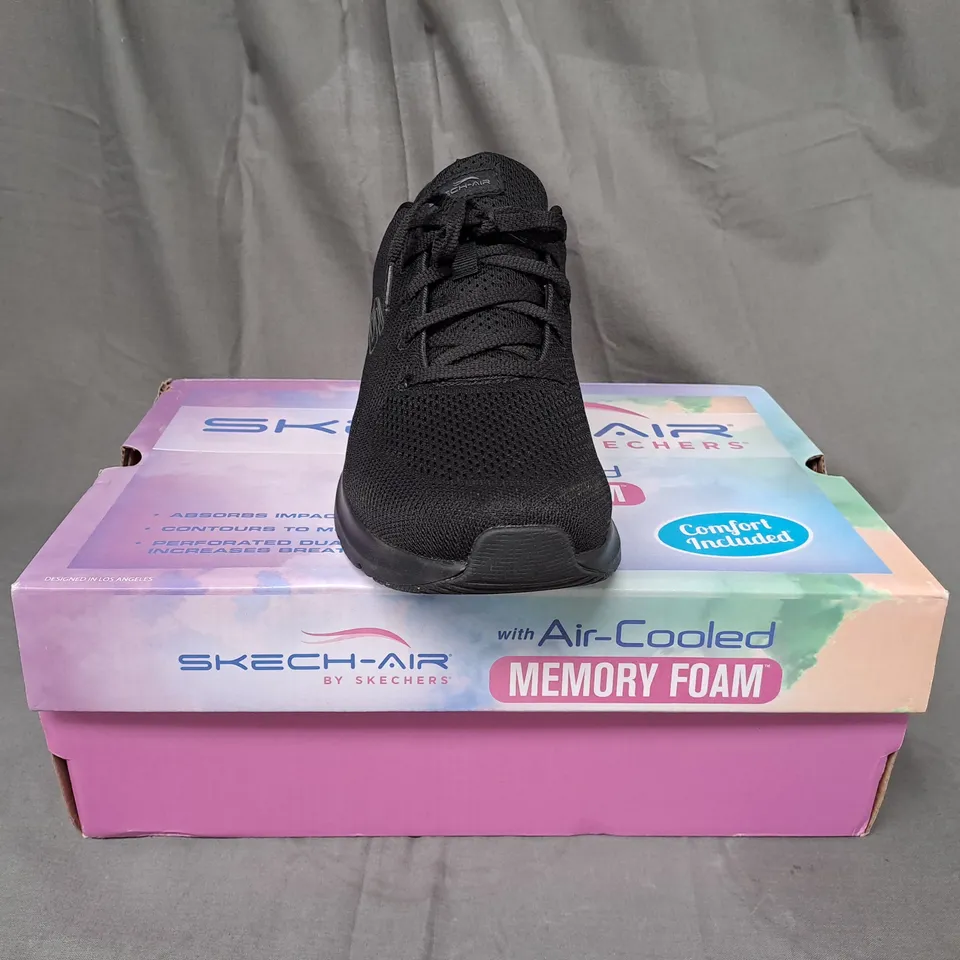 BOXED PAIR OF SKECHERS SHOES IN BLACK UK SIZE 7