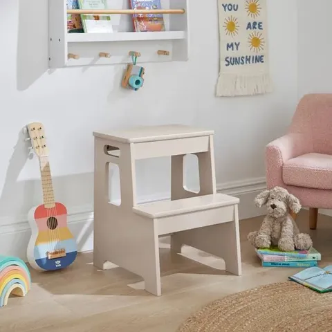 BOXED KIDS ARLO TALL STEP STOOL (1 BOX)