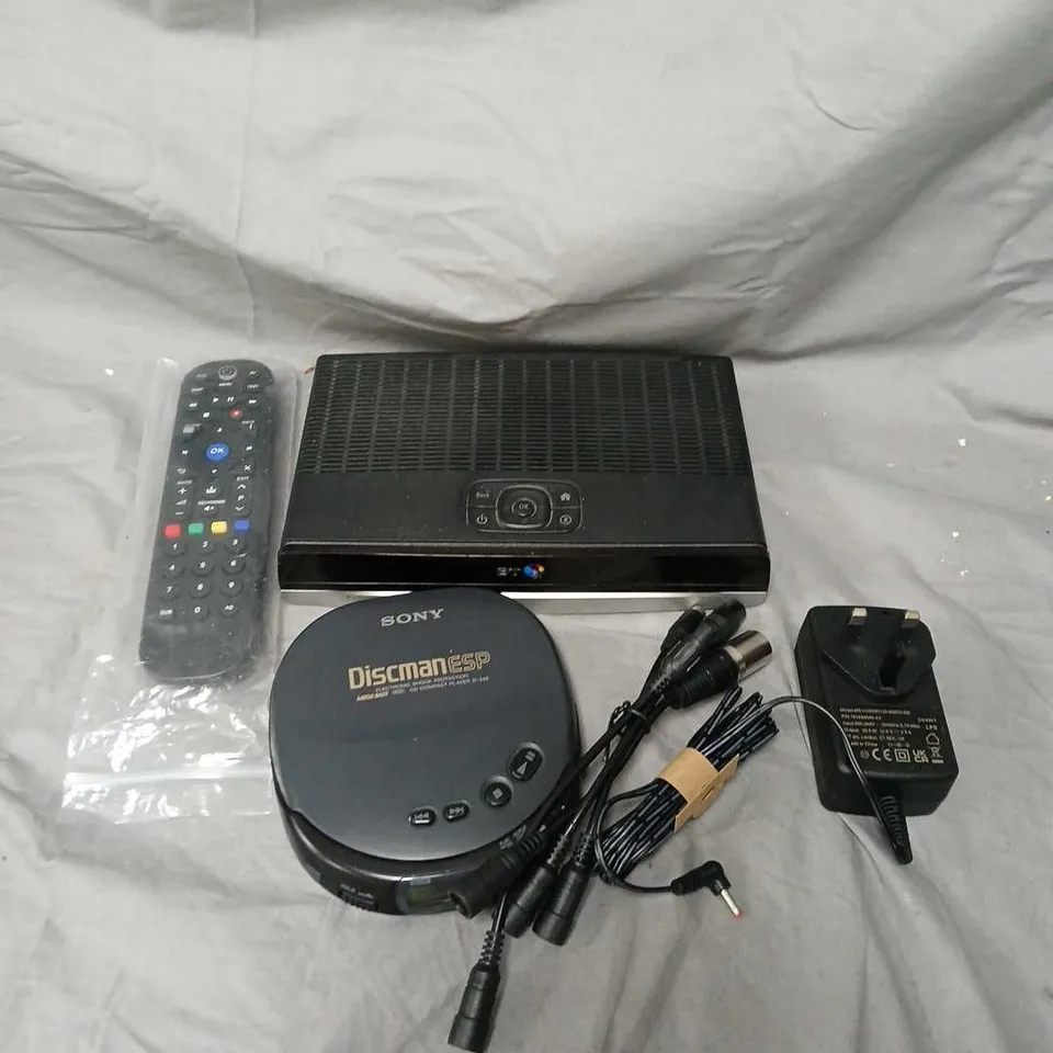 APPROXIMATELY 15 ASSORTED ELECTRICAL PRODUCTS TO INCLUDE WALKMAN PLAYER, AUDIO CABLES, REMOTES ETC 