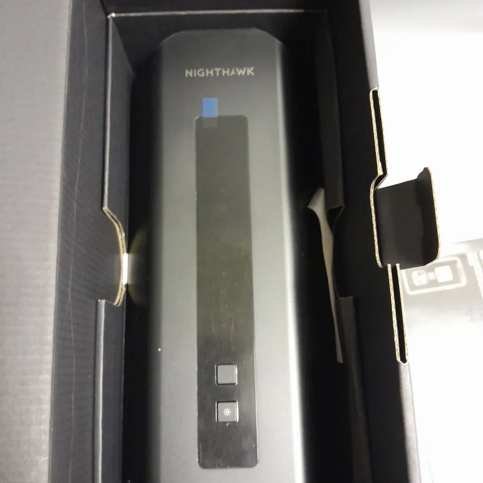 BOXED NETGEAR NIGHTHAWK WIFI 7 TRI-BAND ROUTER 