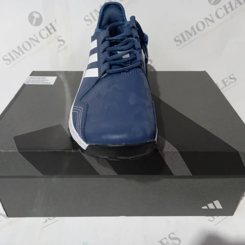 BOXED PAIR OF ADIDAS HOCKEY YOUNGSTAR TRAINERS IN BLUE UK SIZE 5