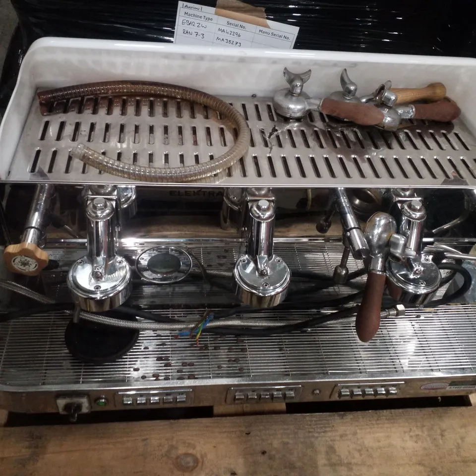 ELEKTRA BARLUME 3-GROUP COFFEE MACHINE