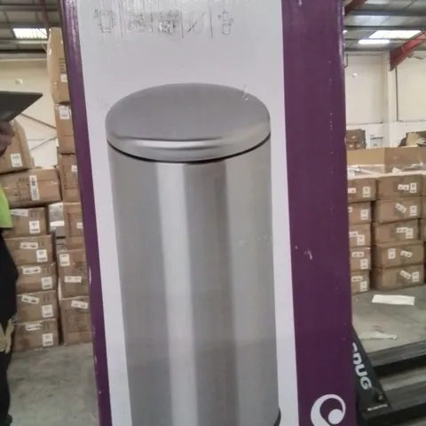 BOXED COOKE&LEWIS GERRA 67.5CM TALL 30L CYLINDER BIN