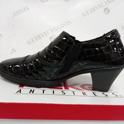 BOXED RIEKER LOW HEELED SHOE BOOTS, BLACK CROC - SIZE 6