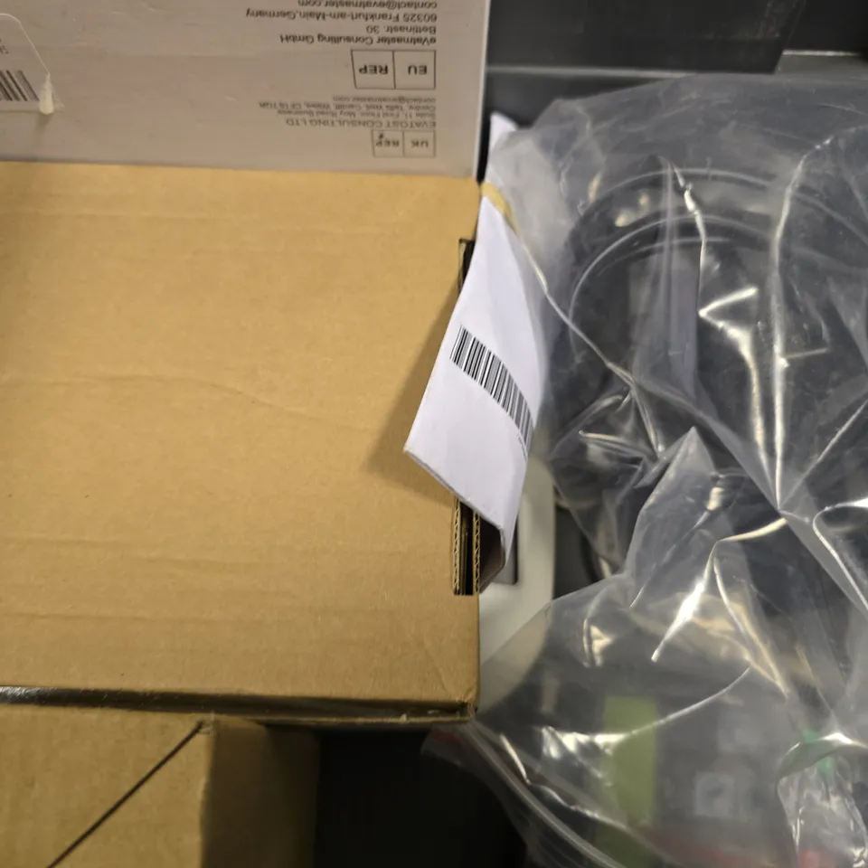 TOTE OF APPROXIMATELY 7 ASSORTED ITEMS TO INCLUDE - LIGHT THERAPY LAMP , COPE EPOC-S ETC