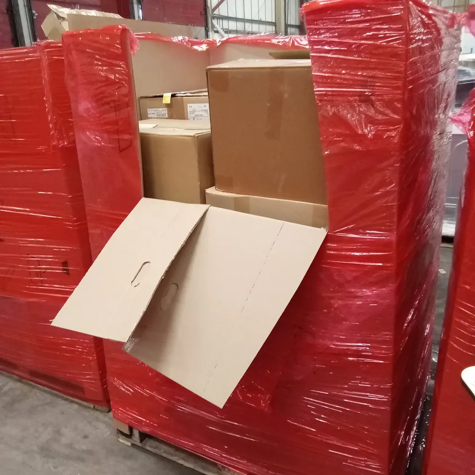 PALLET OF ASSORTED HOUSEHOLD GOODS AND PRODUCTS TO INCLUDE; A LARGE ASSORTMENT OF CLOTHING PRODUCTS