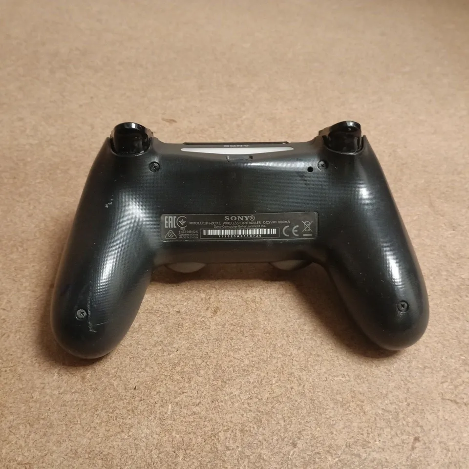 SONY PLAYSTATION 4 DUALSENSE WIRELESS CONTROLLER IN GREY