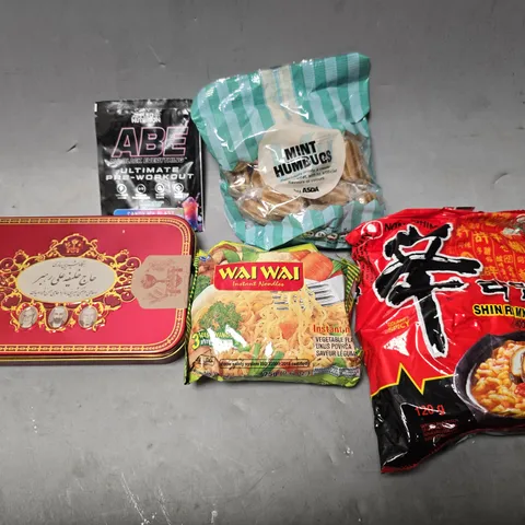 APPROXIMATELY 12 ASSORTED FOOD ITEMS TO INCLUDE - SHIN RAMYUM NOODLE , WAI WAI INSTANT NOODLES , MINT HUMBUGS ETC