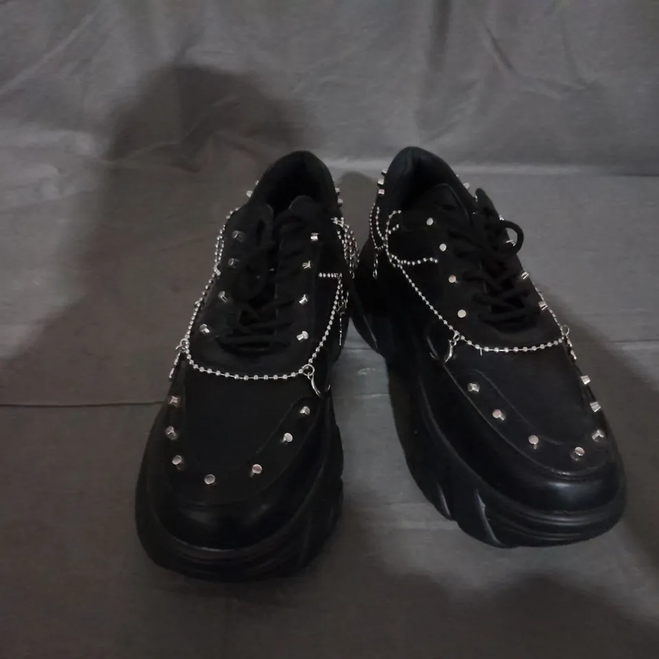 PAIR OF KOI LACE UP SHOES IN BLACK SIZE 9 
