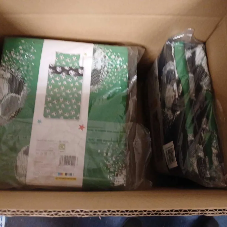 LOT OF 10 AS NEW SINGLE FOOTBALL THEMED DUVET SETS