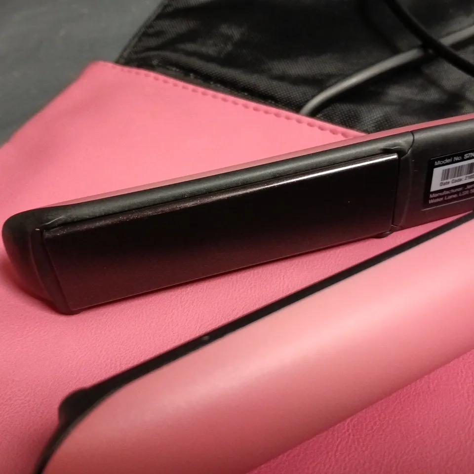 GHD CERAMIC STRAIGHTENERS IN PINK CARRY CASE - S7N61