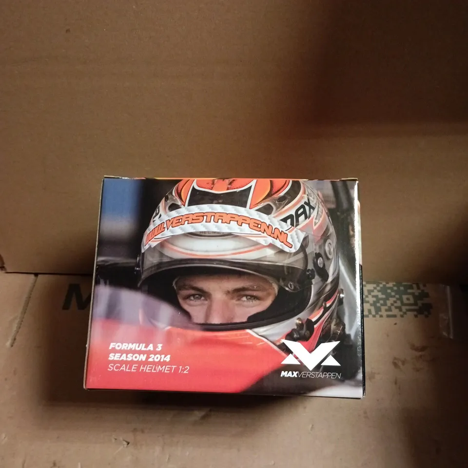  MAX VERSTAPPEN FORMULA 3 SCALE HELMET 1:2 – BOXED