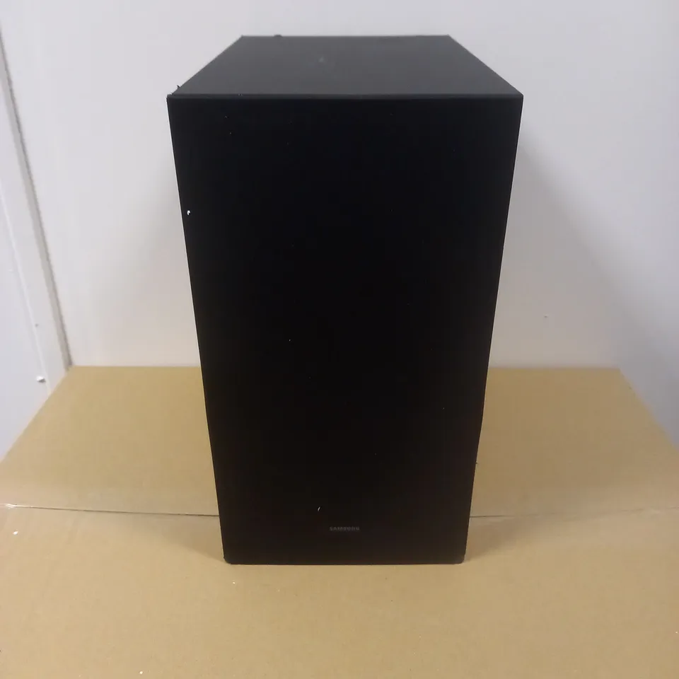 BOXED SAMSUNG Q60B SOUNDBAR AND SUBWOOFER - COLLECTION ONLY 
