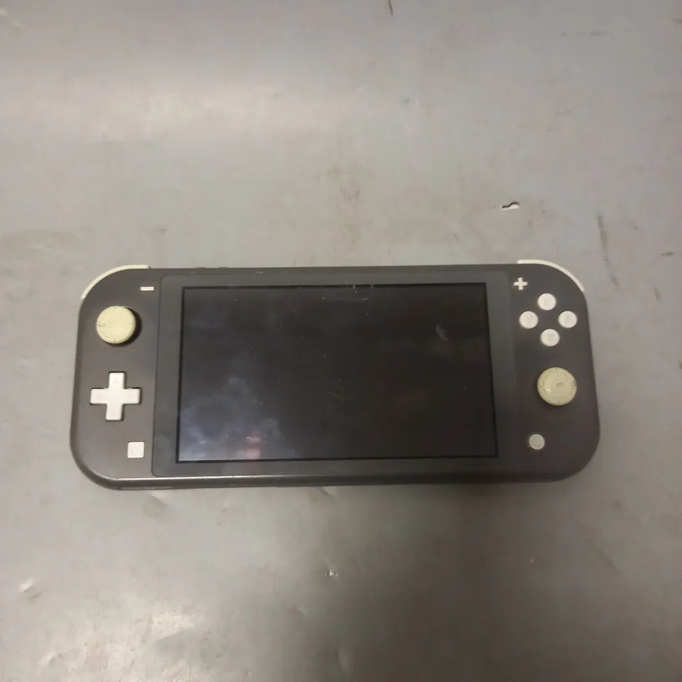 NINTENDO SWITCH GAME CONSOLE IN GREY