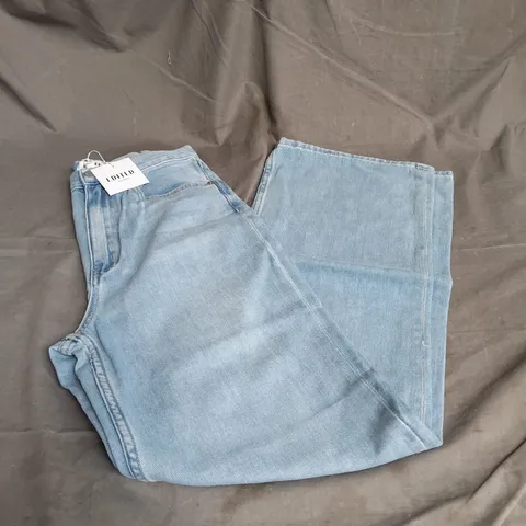 EDITED AVERY JEANS IN LIGHT BLUE WASH SIZE 34