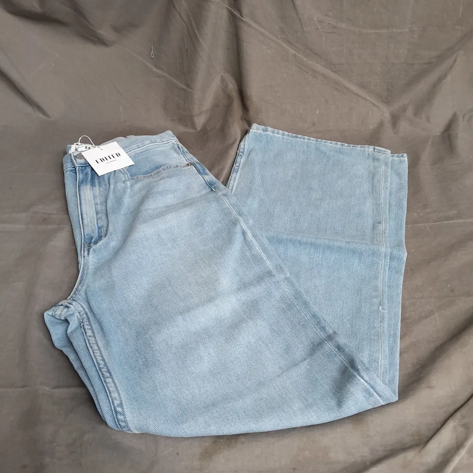 EDITED AVERY JEANS IN LIGHT BLUE WASH SIZE 34