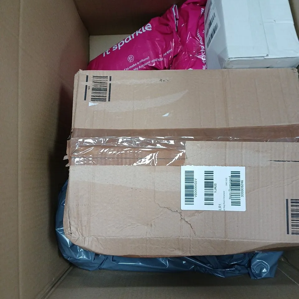 BOX OF APPROXIMATELY 10 ASSORTED HOUSEHOLD ITEMS TO INCLUDE - COOL MAKER BRACELET KIT - L'OREAL DUO - LEGO CITY WHEEL LOADER - ETC