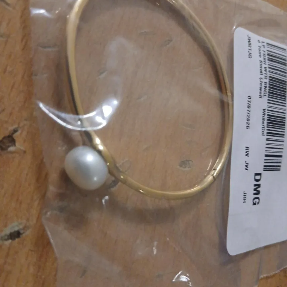 LARA PEARL FRESH WATER 10-11MM PEARL HINGED BANGLE STAINLESS STEEL