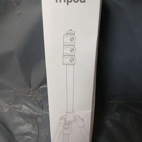 BOXED PIVO TRIPOD