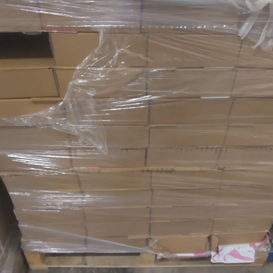 PALLET CONTAINING A VERY LARGE QUANTITY OF ASSORTED BEAUTY RELATED PRODUCTS TO INCLUDE: BIRCHBOX MAKEUP SETS, BIRCHBOX BEAUTY SETS, MAR HYDRATING MASKS ECT