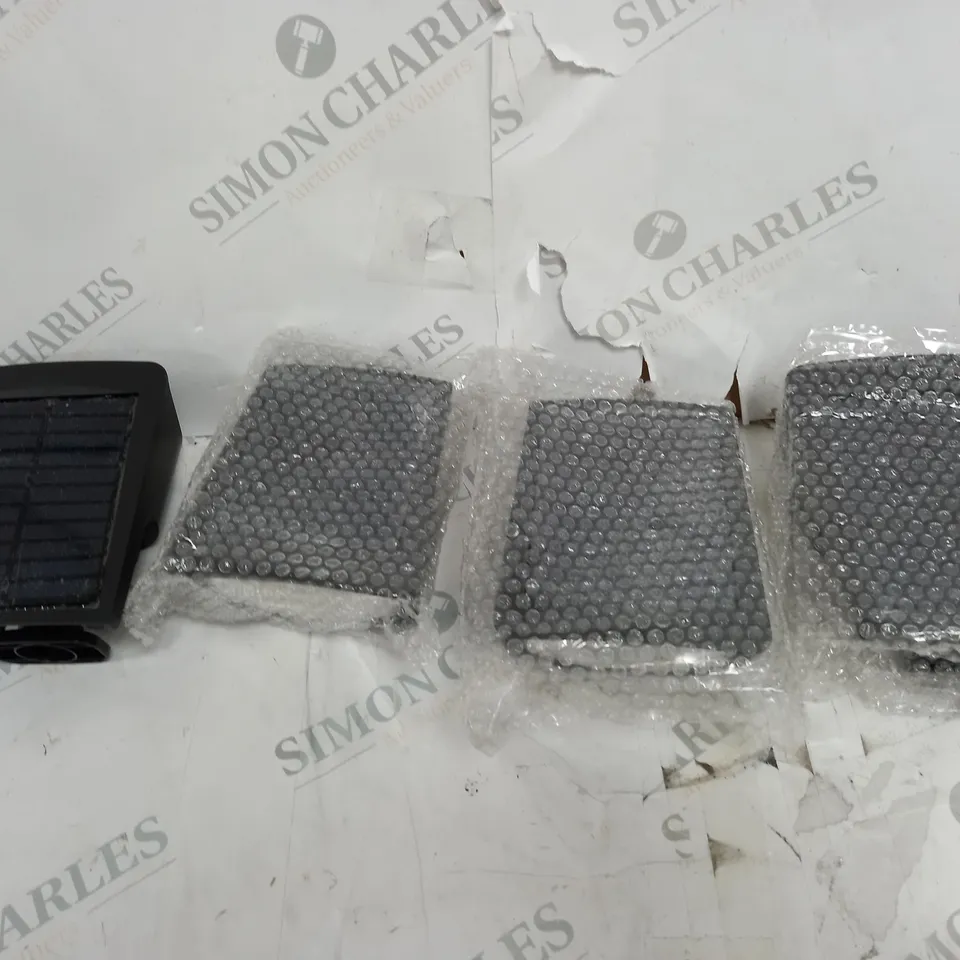 BELL & HOWELL SET OF 4 BIONIC COLOR BURST SOLAR POWERED LIGHTS