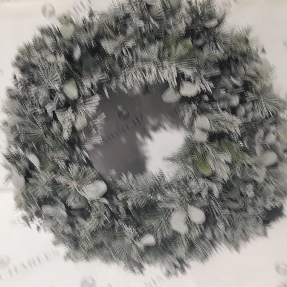 KELLY HOPPEN GREEN WRAITH DECORATION  