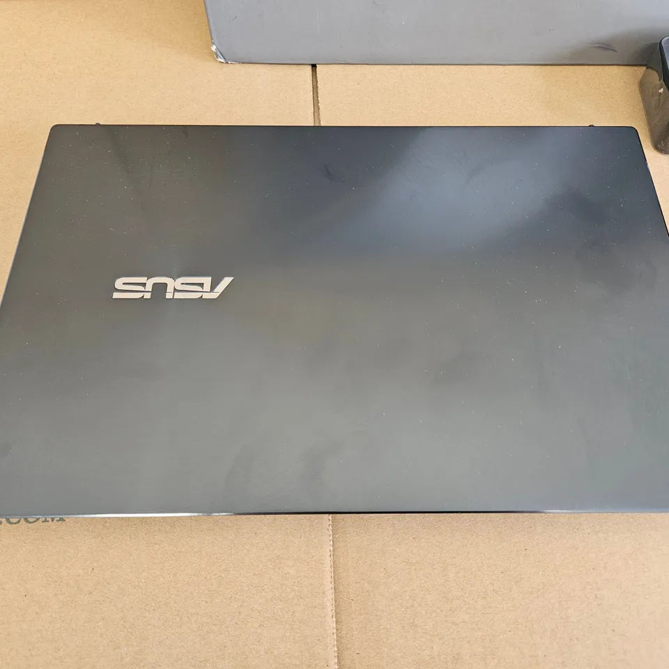 ASUS ZENBOOK 14 LAPTOP AND RYZEN 5-4500U, 8GB RAM, 512GB SSD