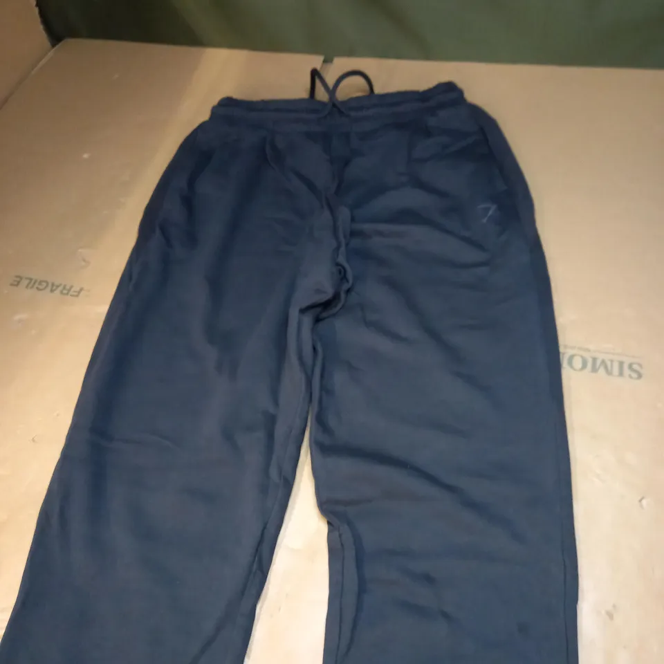 MENS GYMSHARK JOGGING BOTTOMS SIZE SMALL