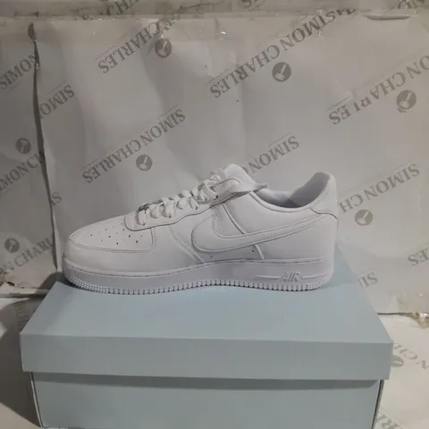 BOXED WHITE AIR FORCE 1 LOWS SIZE 12