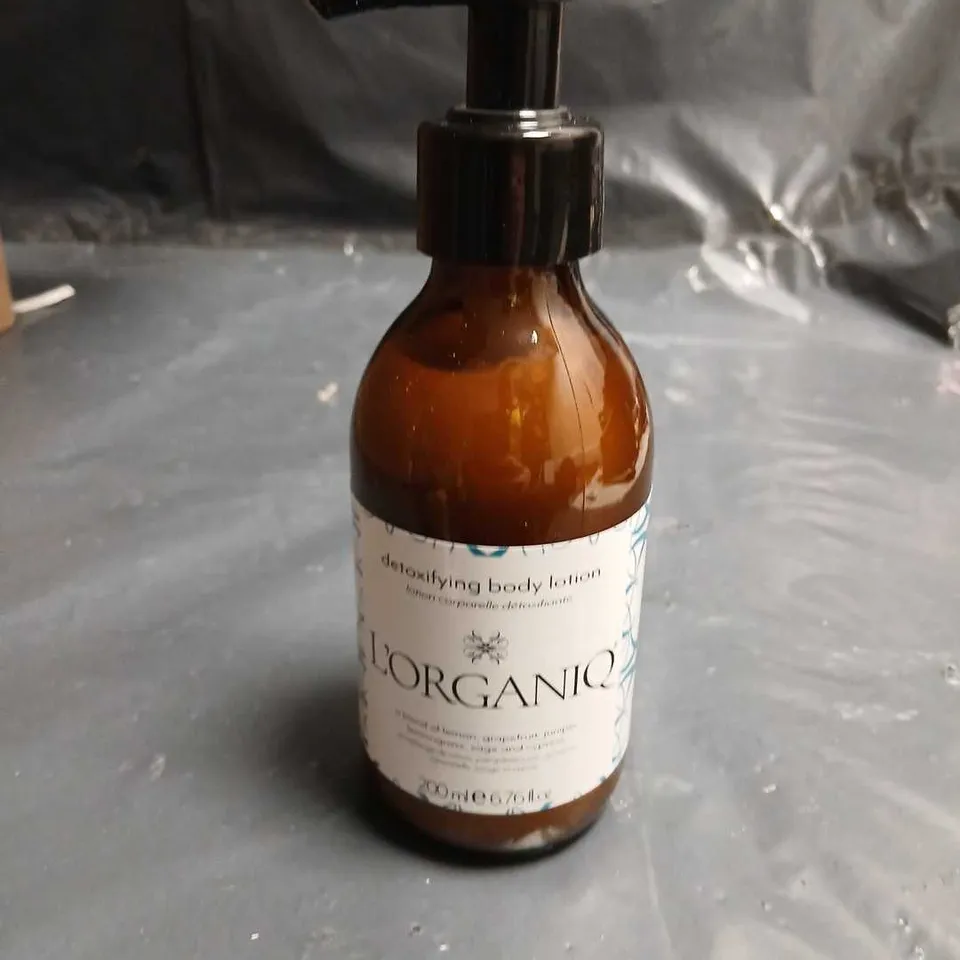 APPROXIMATELY 35 L'ORGANIQ DETOXIFYING BODY LOTION – 200ML