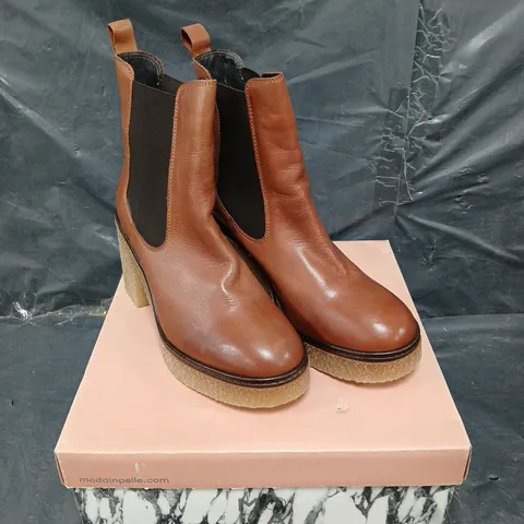 BOXED PAIR OF MODA IN PELLE BREEANNA TAN LEATHER BOOTS - 7