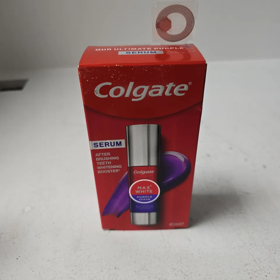 APPROXIMATELY 18 ASSORTED COSMETIC ITEMS INCLUDING COLGATE SERUM WHITENING BOOSTER , AUSSIE MIRACLE MOIST AND GARNIER AIR DRY CREAM