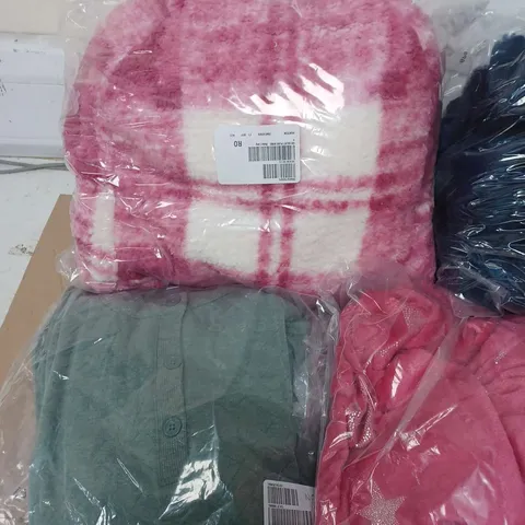 APPROX 10 DIFFERENT COATS ALL SIZES AND COLOURS