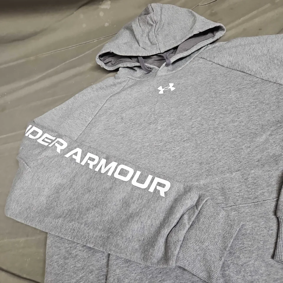 UNDER ARMOUR LOGO FLEECED HOODIE - SIZE M 