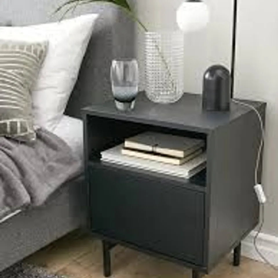 HAVA BEDSIDE TABLE RRP £79