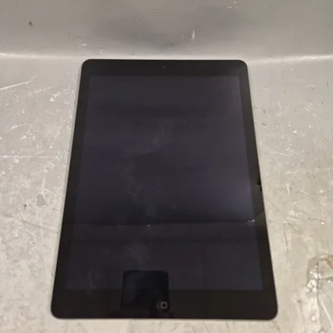 APPLE IPAD AIR TABLET - A1474