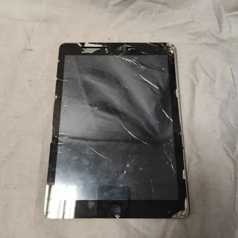 APPLE IPAD TABLET - A1474