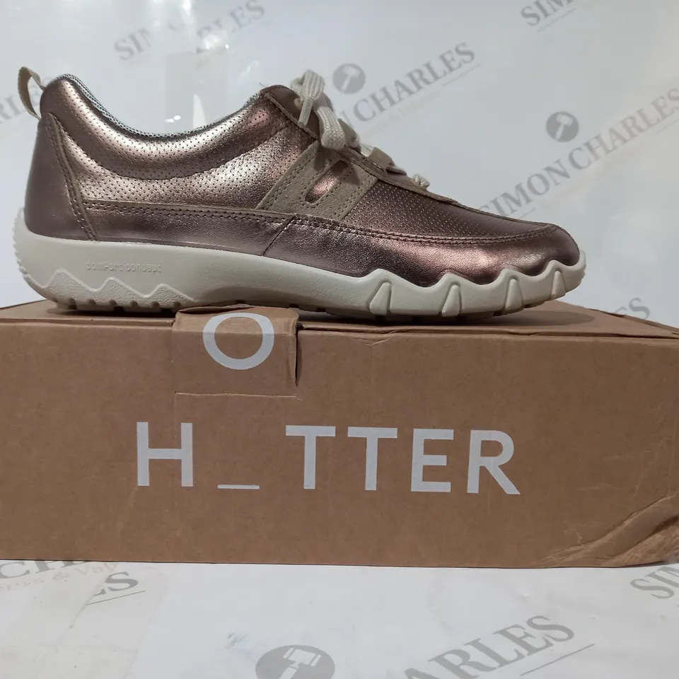 BOXED PAIR OF HOTTER LEANNE II WIDE SHOES IN ROSE GOLD UK SIZE 5.5