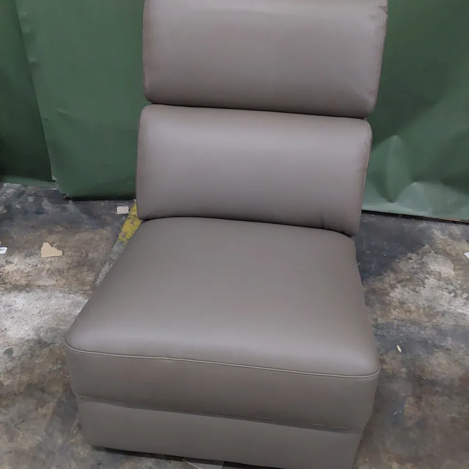 QUALITY ITALIAN DESIGNER CENTREARMLESS UNIT WITH ADJUSTABLE HEADREST GREY LEATHER